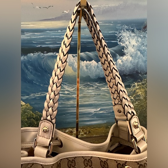 Gucci Beige and Brown Monogram Tote - Picture 4 of 13